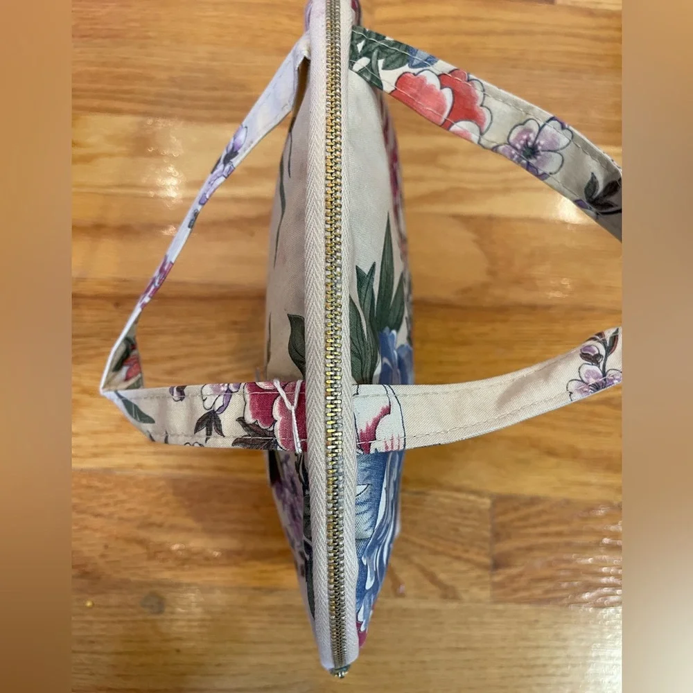 🆕Trina Inc made in USA NWT/Deadstock travel makeup bag-handled bag-floral canvas